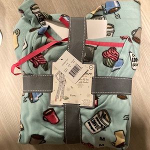 Pajama Set with Blanket